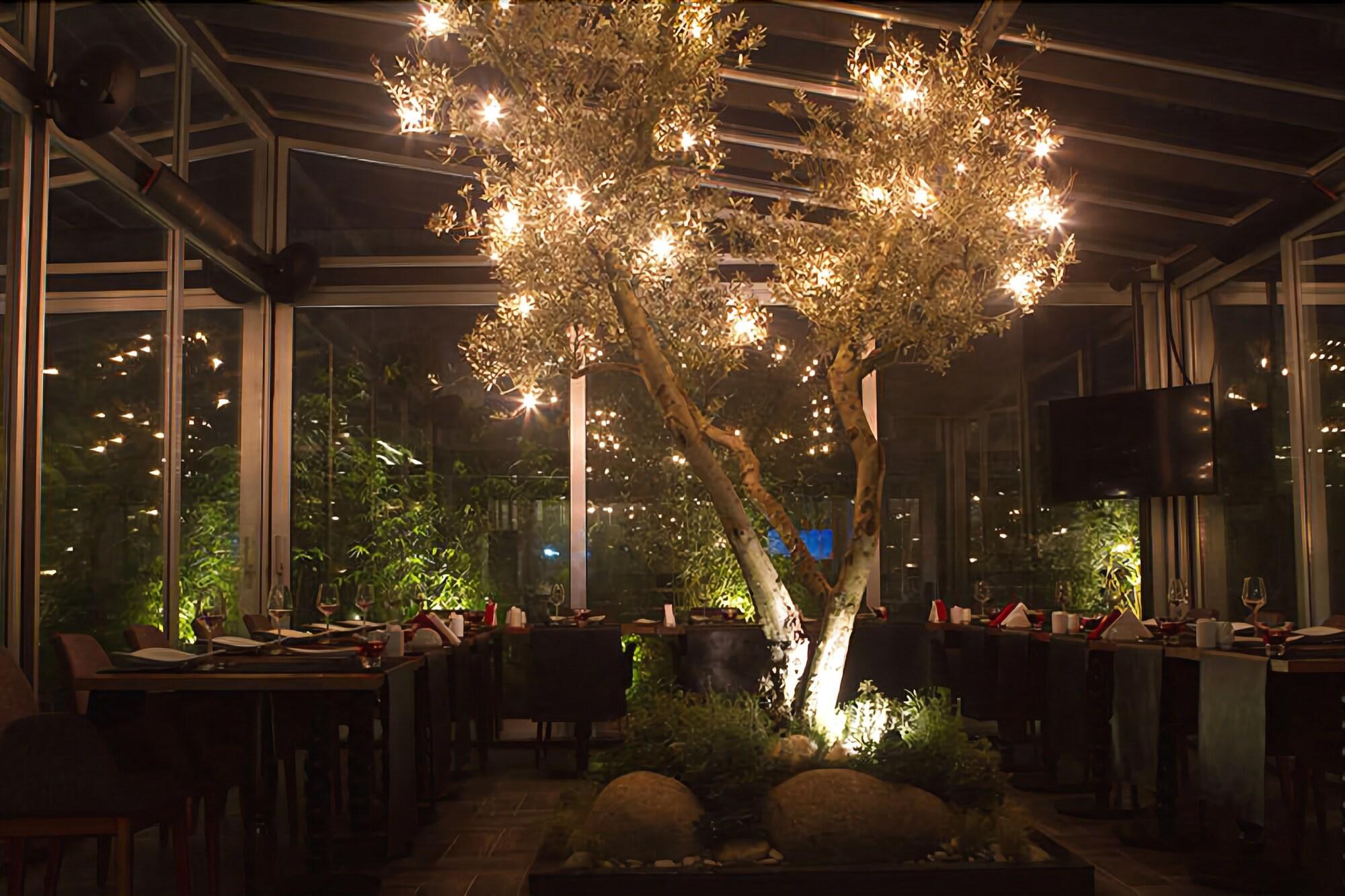 Modernity Hotel เอสเกซีเฮียร์ ภายนอก รูปภาพ